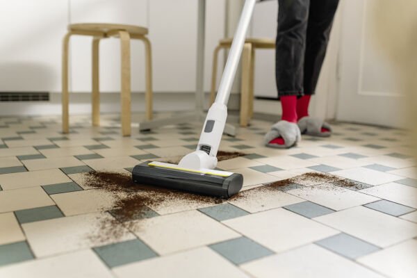 Karcher KVA 2 EU Dikey Şarjlı Süpürge